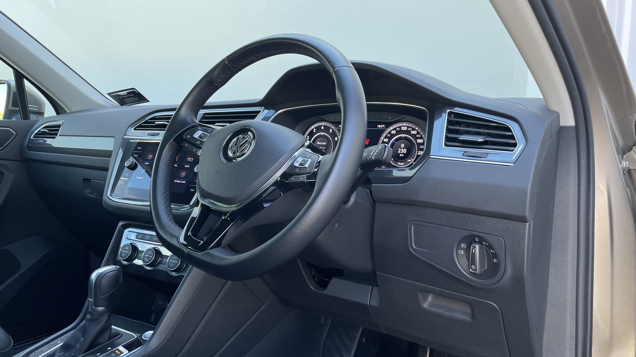 Volkswagen Tiguan 2018 - 13